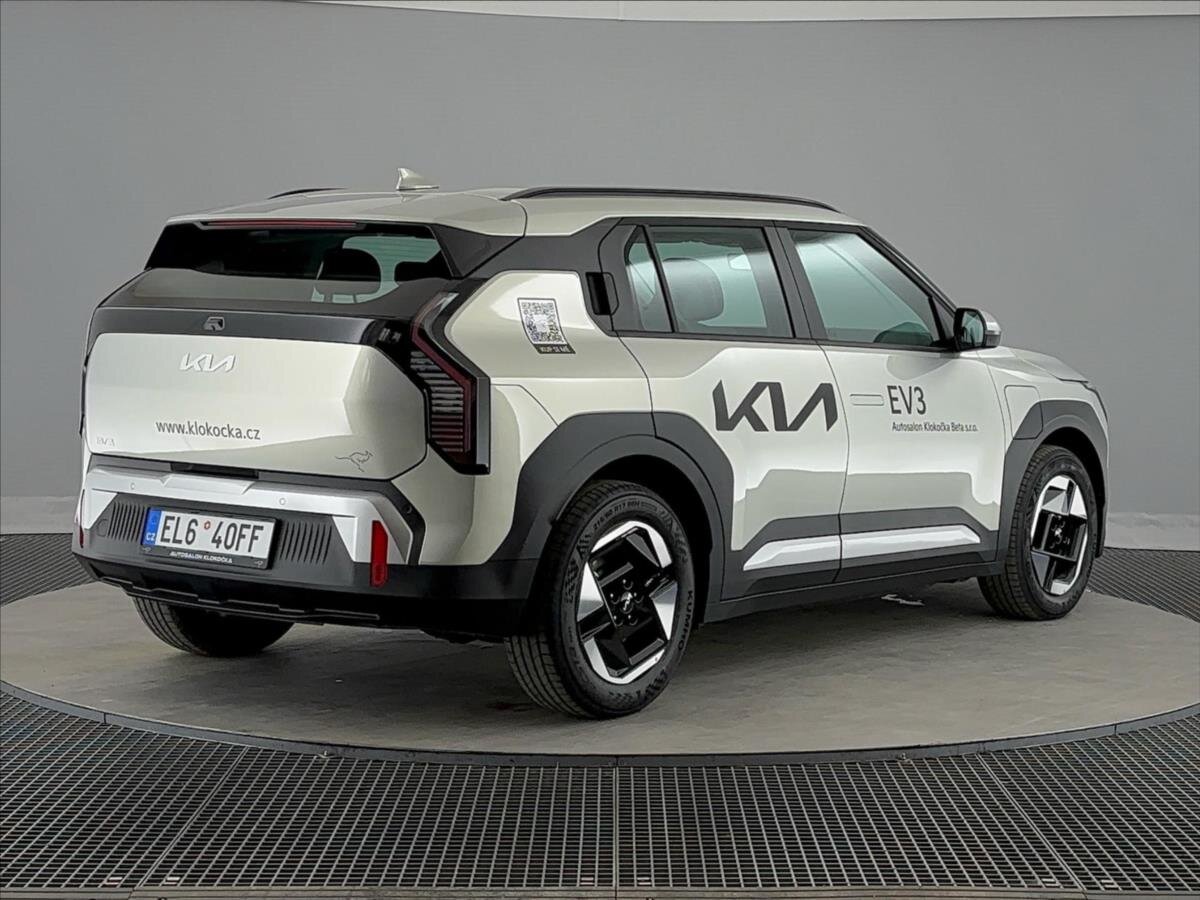 KIA EV3 SUV / Terénní 0,0 150 kw