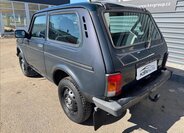 Lada Niva SUV 1,7 l 61 kw