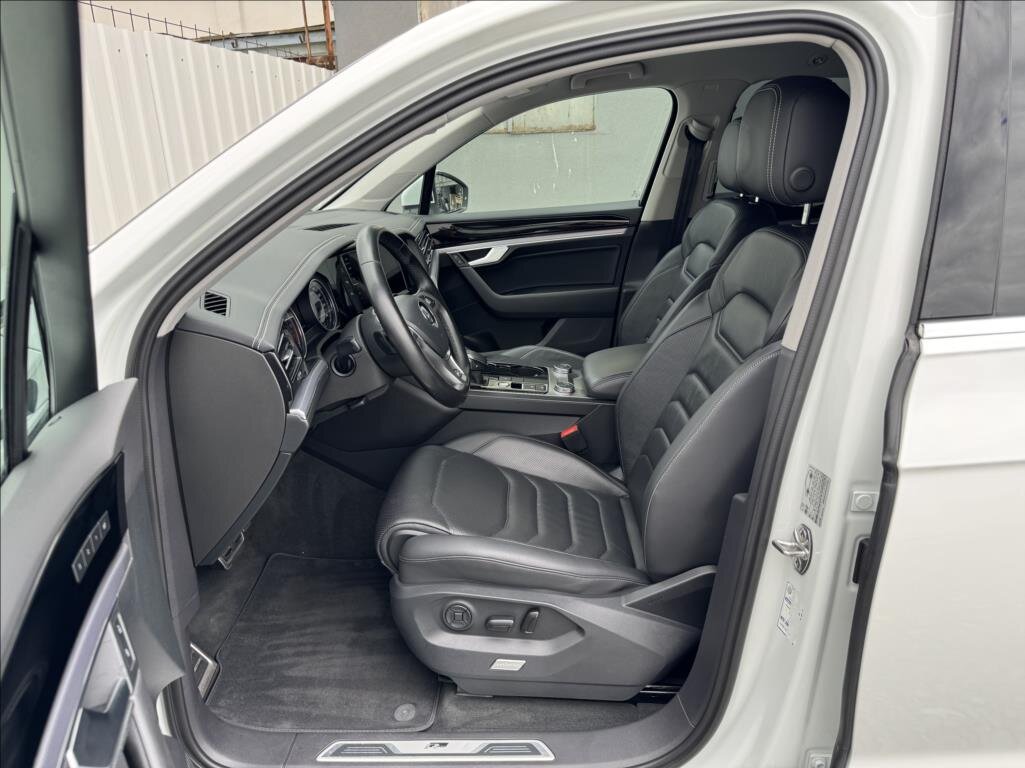 Volkswagen Touareg Kombi 3,0 l 210 kw