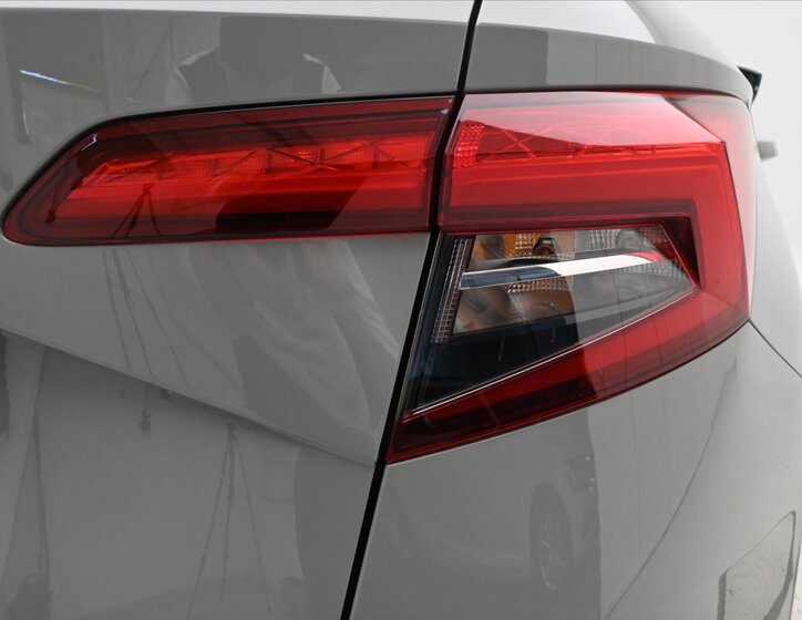 Škoda Karoq SUV / Terénní 1,5 l 110 kw