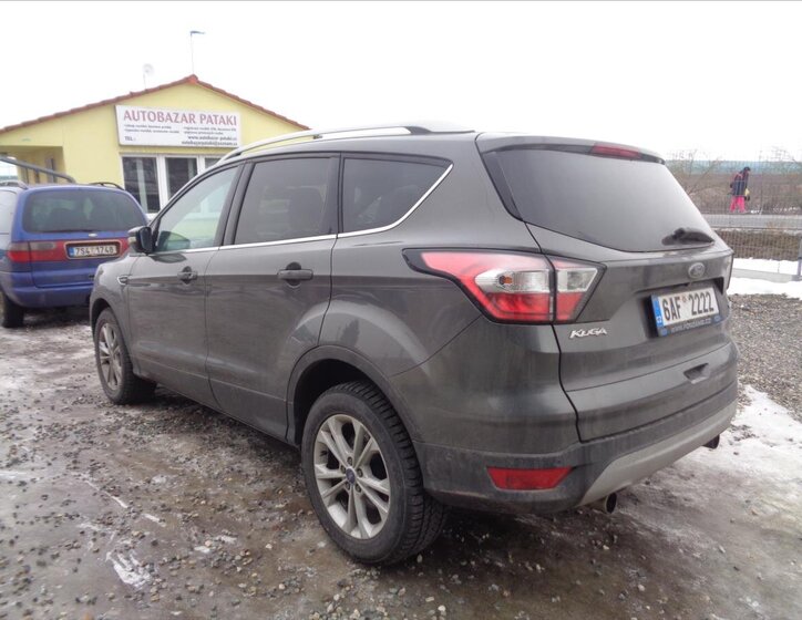 Ford Kuga SUV 1,5 l 110 kw