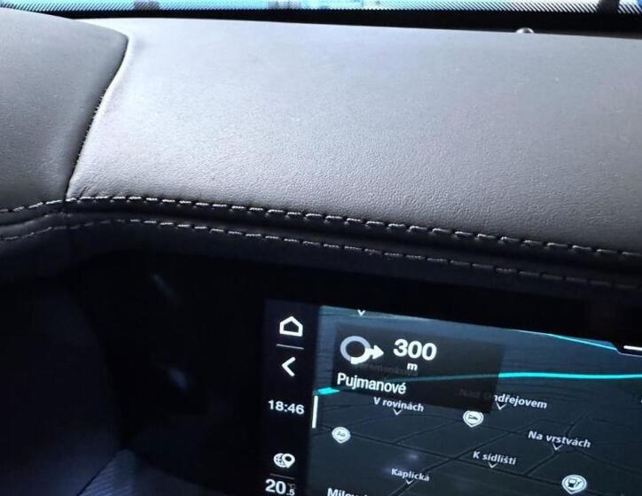 Alfa Romeo Stelvio 22