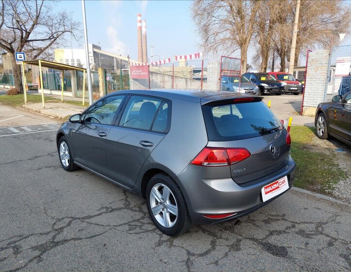 Volkswagen Golf Hatchback 1,2 l 81 kw
