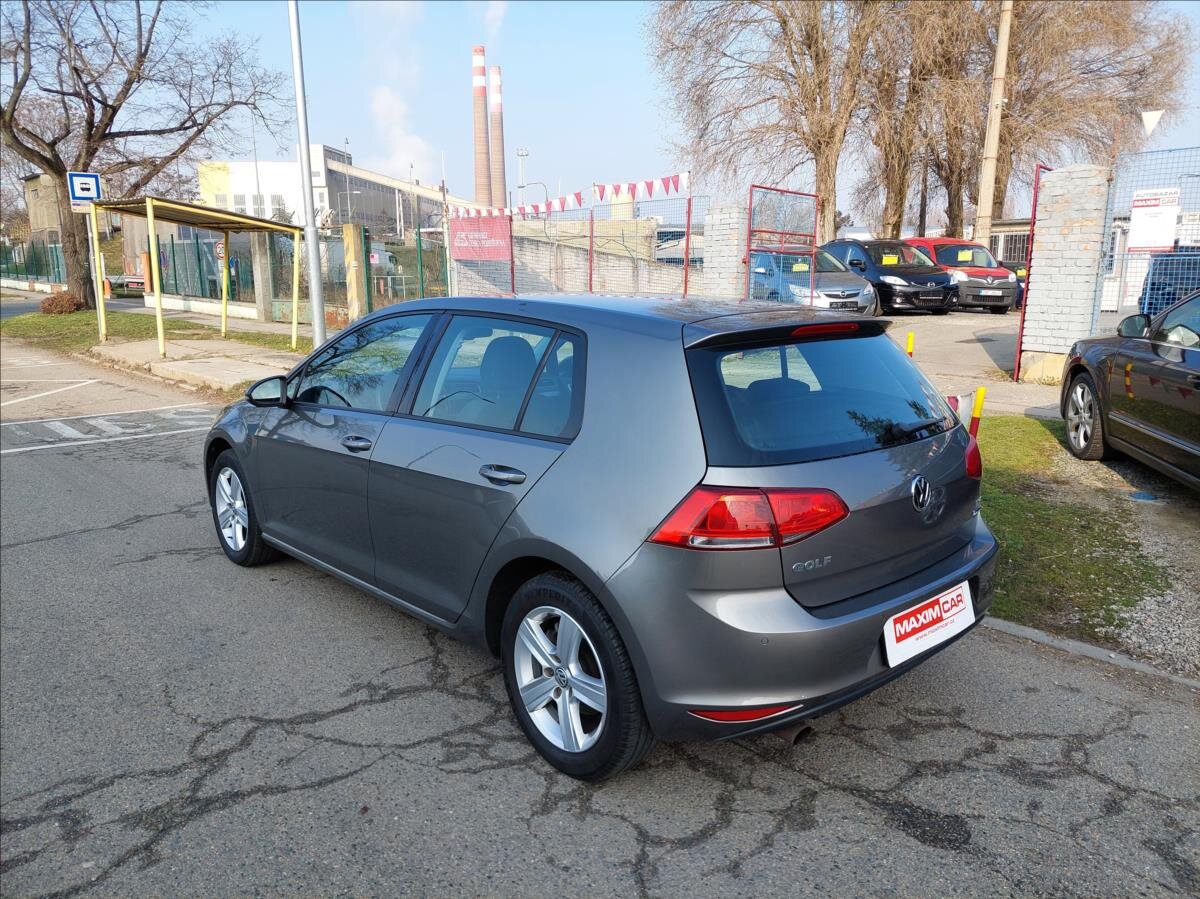 Volkswagen Golf Hatchback 1,2 l 81 kw