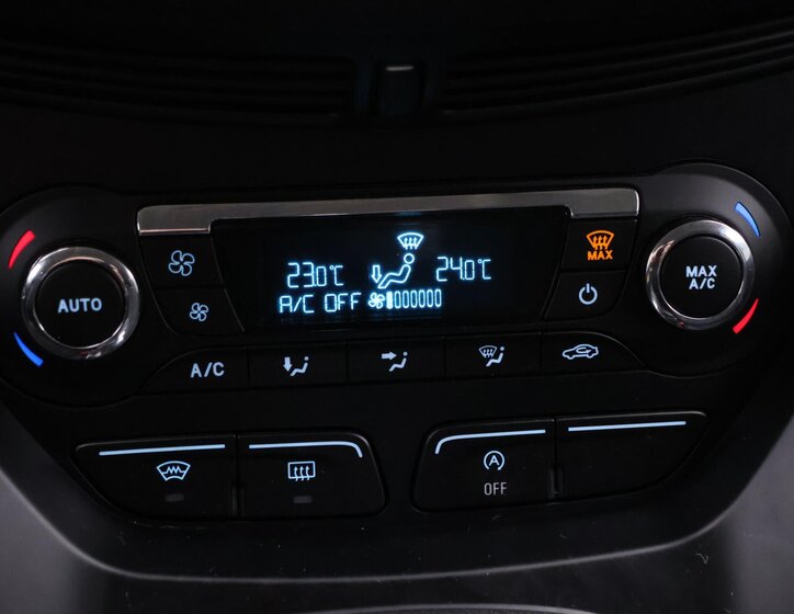 Ford Kuga SUV / Terénní 1,5 l 110 kw