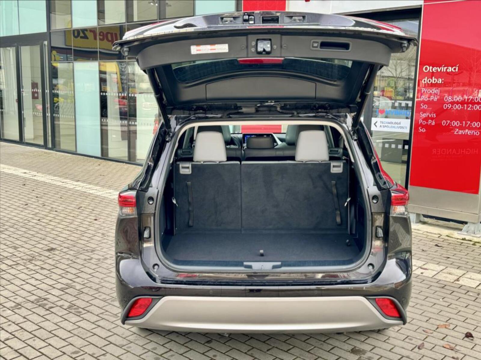 Toyota Highlander 23