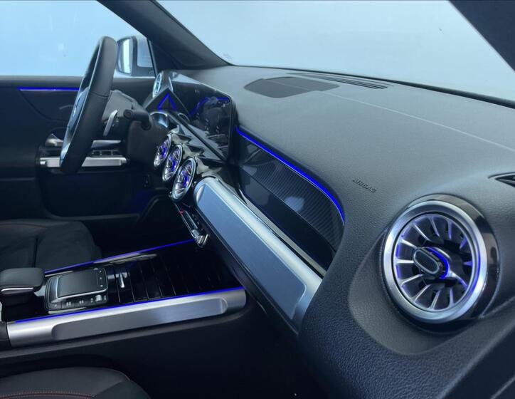 Mercedes-Benz GLB 17