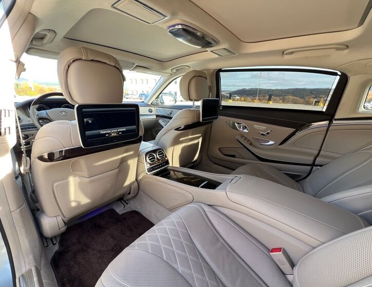 Mercedes-Benz Třídy S Sedan / Limuzína 6,0 l 390 kw