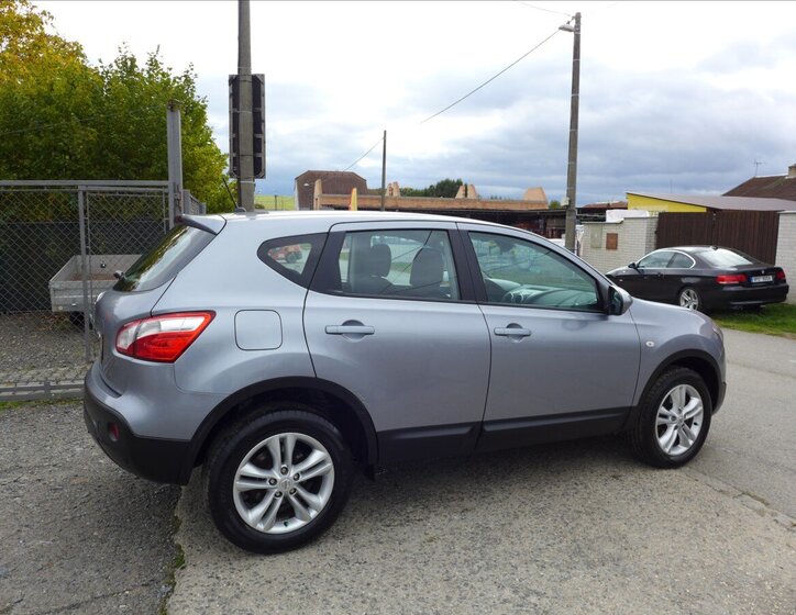 Nissan Qashqai SUV / Terénní 1,6 l 86 kw