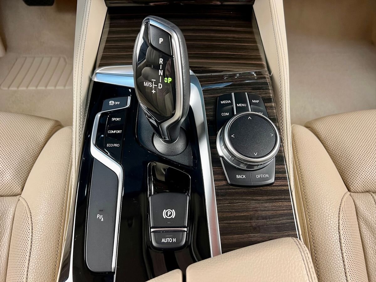 BMW Řada 5 Sedan / Limuzína 3,0 l 250 kw