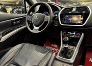 Suzuki SX4 S-Cross 32