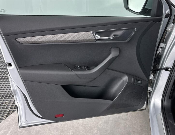 Škoda Karoq SUV / Terénní 1,5 l 110 kw