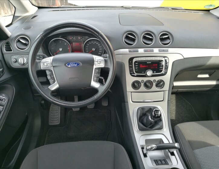 Ford Galaxy Kombi 2,0 l 103 kw