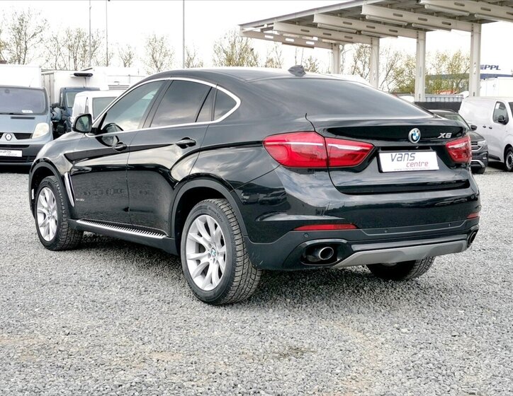 BMW X6 SUV / Terénní 3,0 l 190 kw