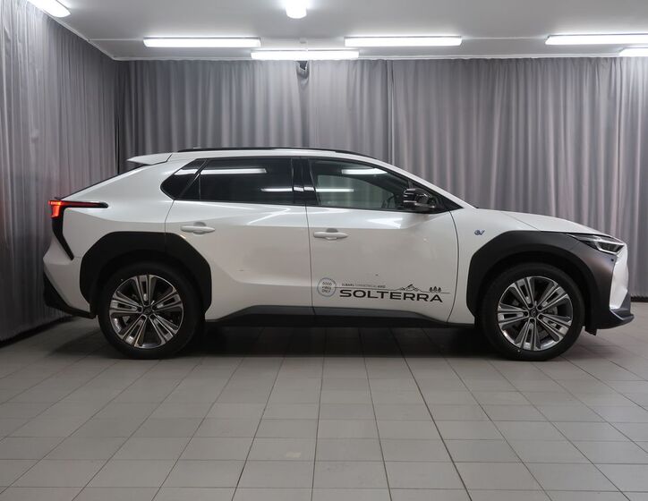 Subaru Solterra 4