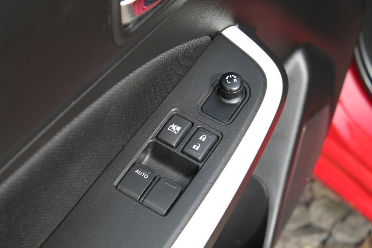 Suzuki Swift Hatchback 1,2 l 61 kw