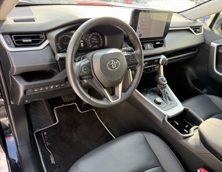 Toyota RAV4 SUV 2,5 l 131 kw