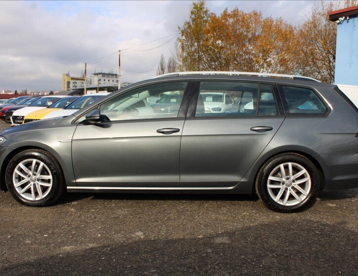 Volkswagen Golf Kombi 1,5 l 96 kw