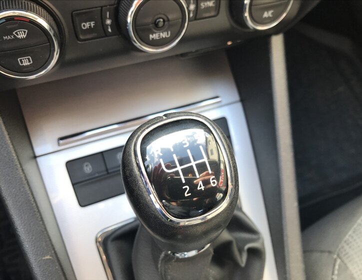 Škoda Octavia Sedan / Limuzína 2,0 l 110 kw