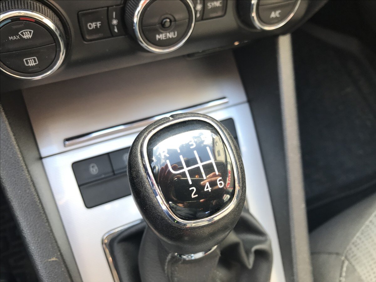 Škoda Octavia Sedan / Limuzína 2,0 l 110 kw