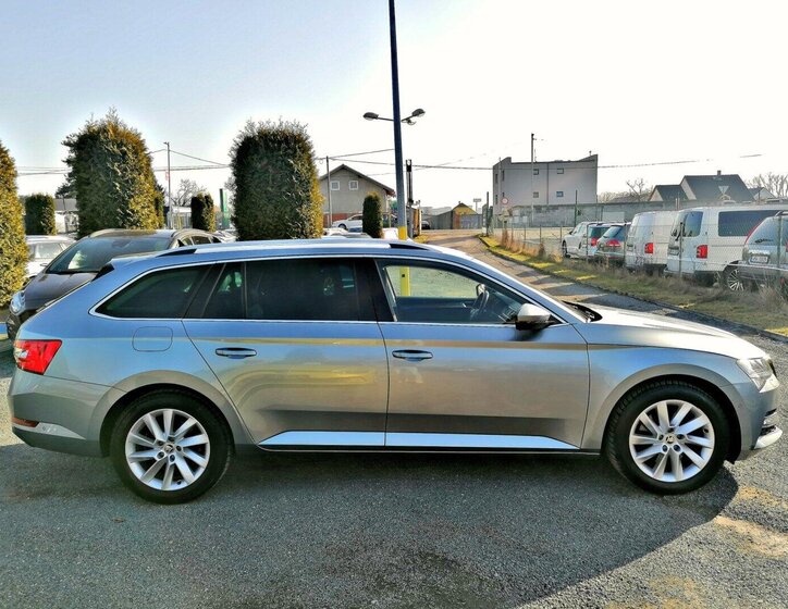 Škoda Superb Kombi 2,0 l 110 kw