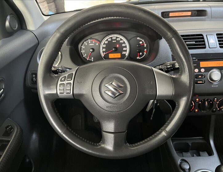 Suzuki Swift Hatchback 1,3 l 68 kw