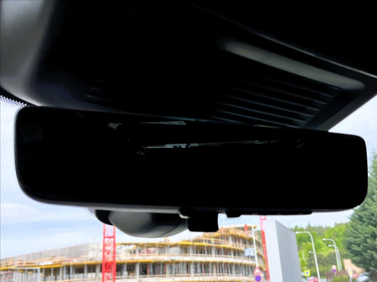 Land Rover Range Rover Sport SUV / Terénní 4,4 l 390 kw