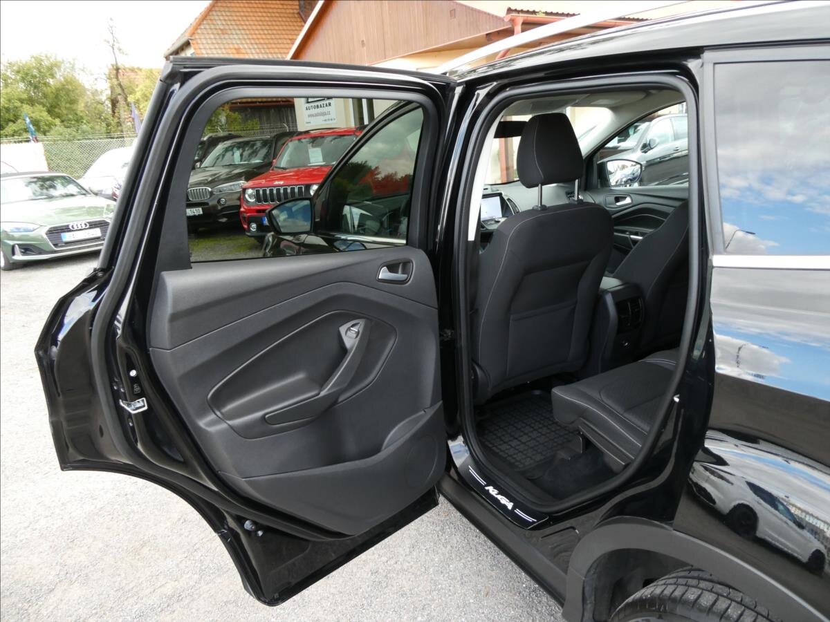 Ford Kuga SUV 1,5 l 110 kw