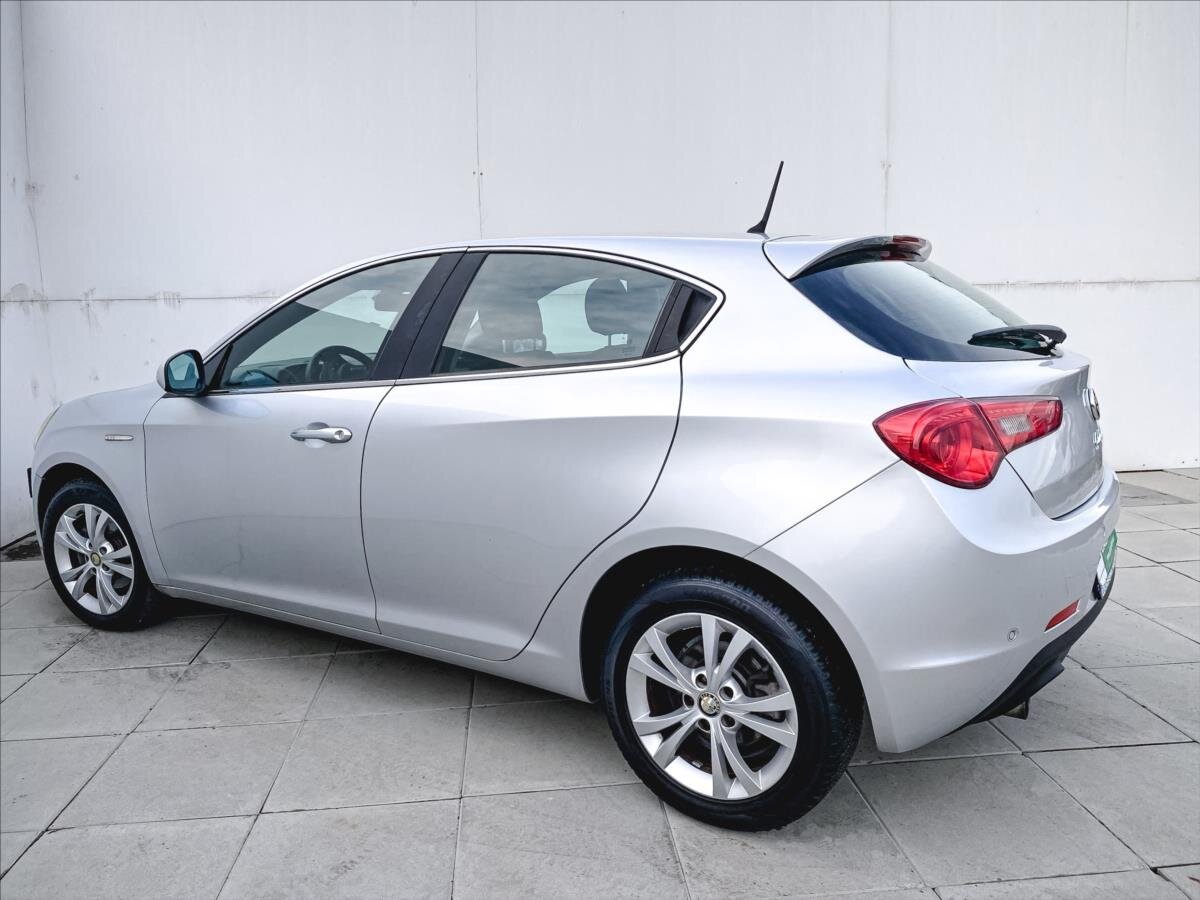 Alfa Romeo Giulietta Hatchback 1,6 l 77 kw