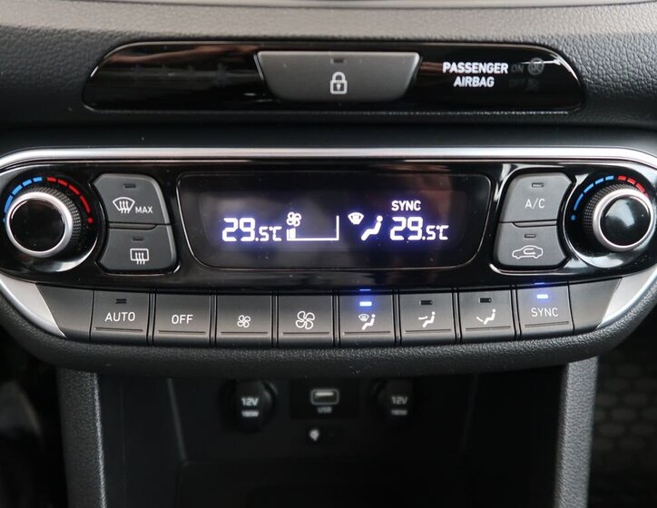 Hyundai i30 Kombi 1,5 l 118 kw