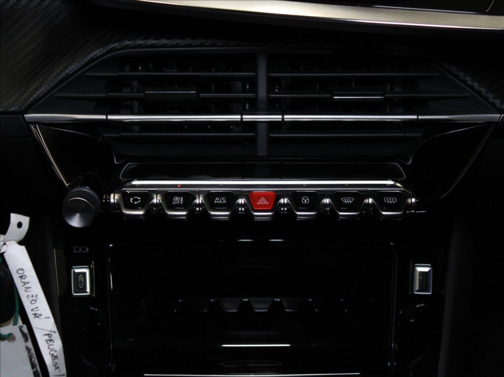 Peugeot 2008 SUV / Terénní 1,2 l 96 kw