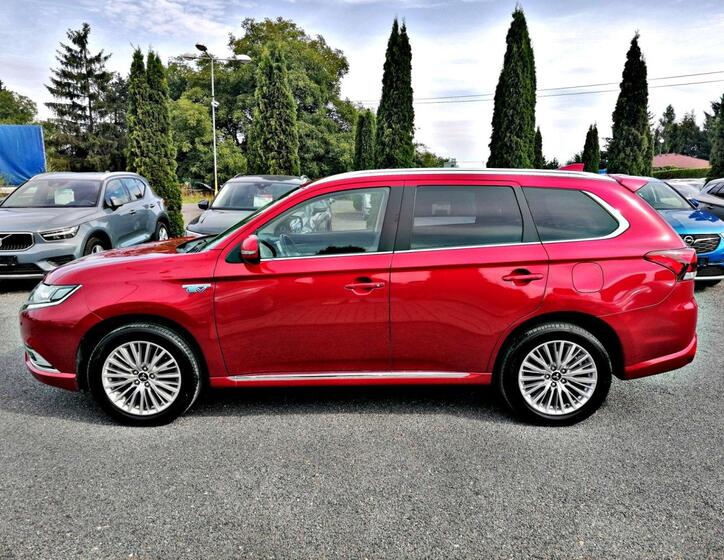 Mitsubishi Outlander 7