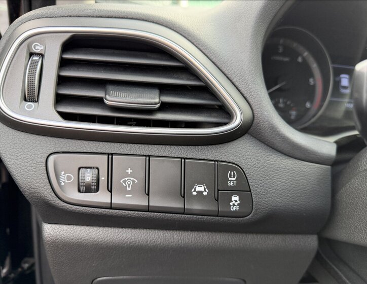 Hyundai i30 Kombi 1,6 l 85 kw