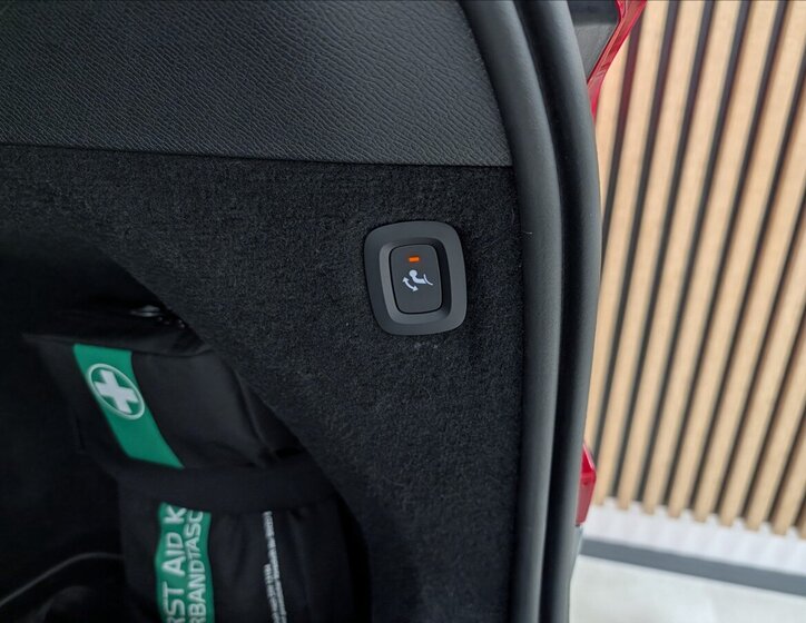 Volvo XC90 Ostatní 2,0 l 335 kw