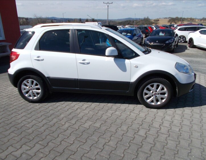 Fiat Sedici Hatchback 1,6 l 88 kw