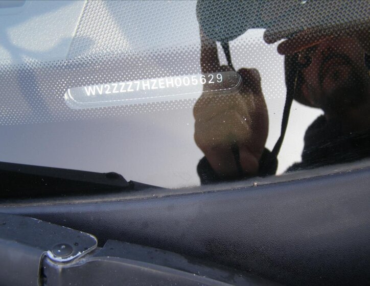 Volkswagen Caravelle 12