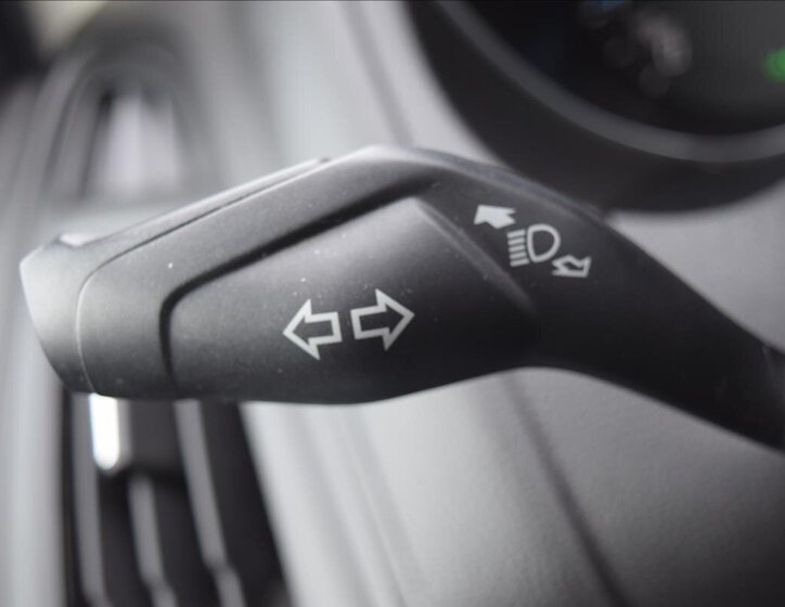 Ford Focus Kombi 998,0 92 kw