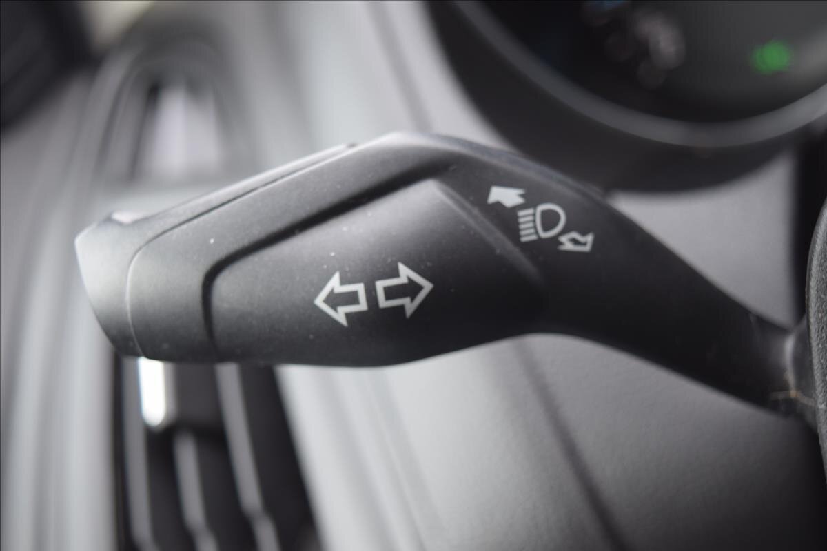 Ford Focus Kombi 998,0 92 kw