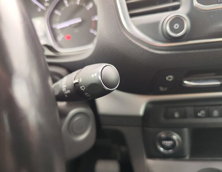 Peugeot Traveller 32