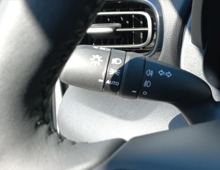 Toyota Yaris Hatchback 1,5 l 68 kw