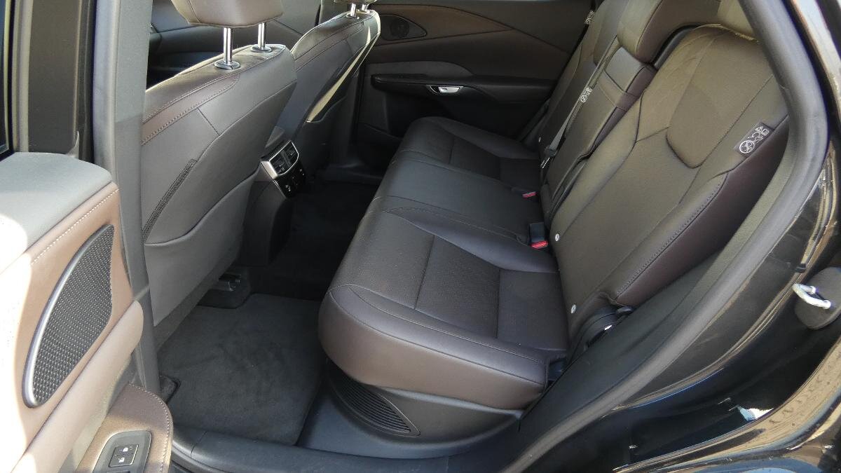 Lexus RX 350h SUV / Terénní 2,5 l 140 kw