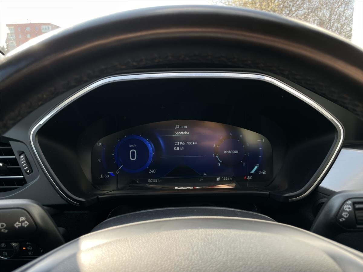 Ford Kuga SUV / Terénní 1,5 l 110 kw