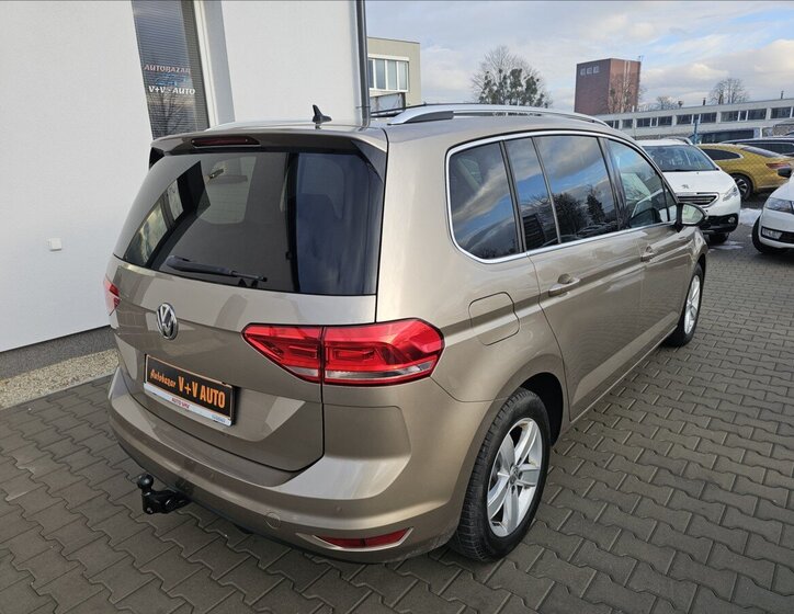 Volkswagen Touran Kombi 1,4 l 110 kw
