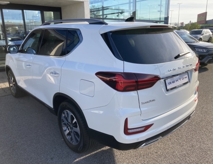 SsangYong Rexton 8