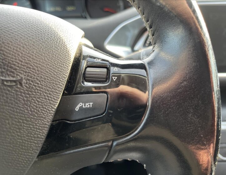 Peugeot 308 Kombi 1,5 l 96 kw