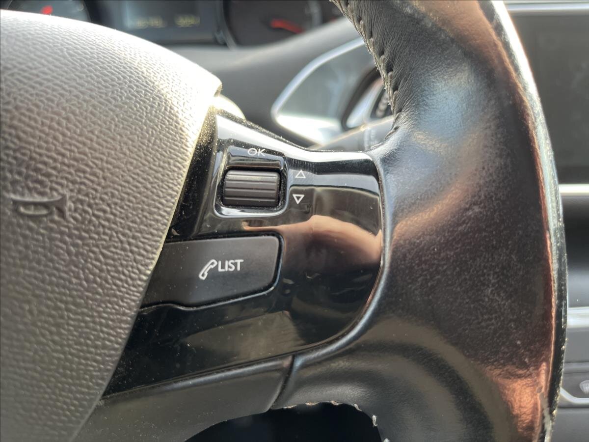 Peugeot 308 Kombi 1,5 l 96 kw