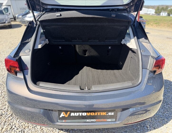 Opel Astra Hatchback 999,0 77 kw