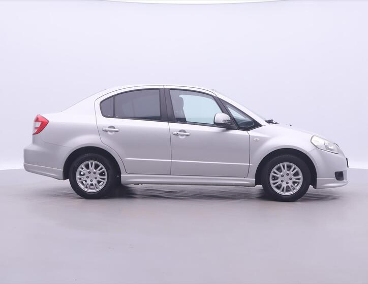Suzuki SX4 8