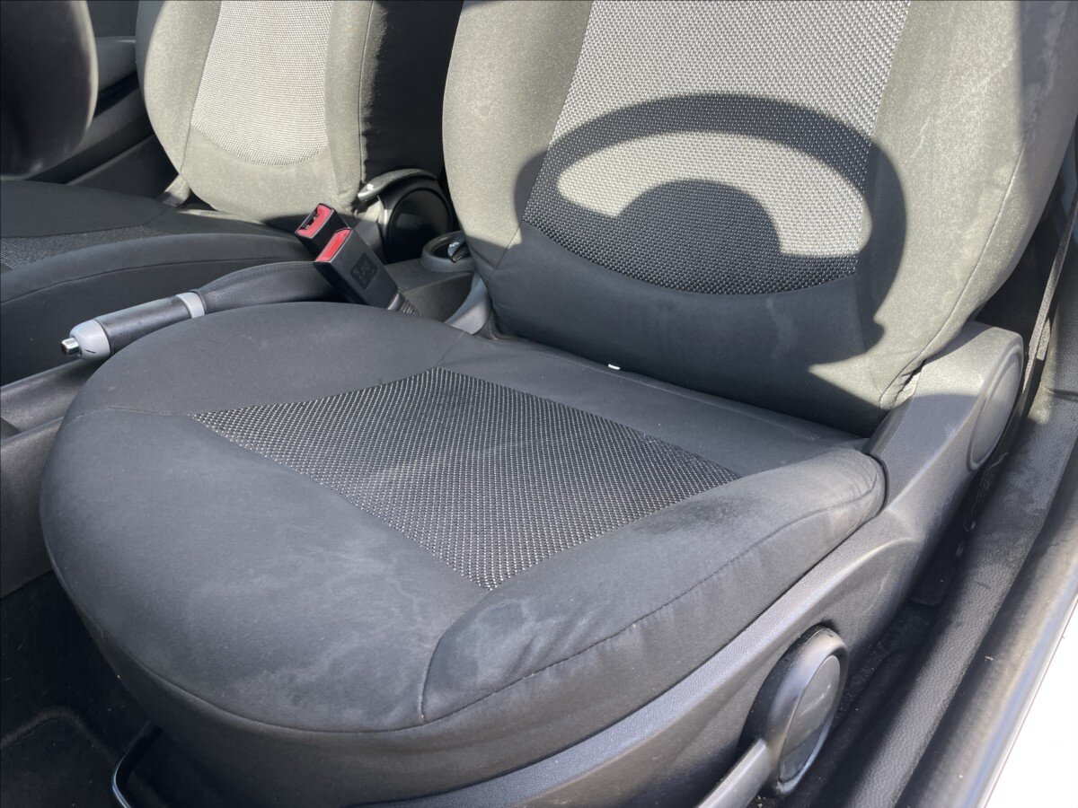 Mini Cooper Hatchback 1,6 l 88 kw