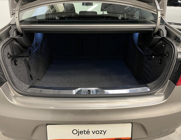 Škoda Superb Liftback 2,0 l 103 kw